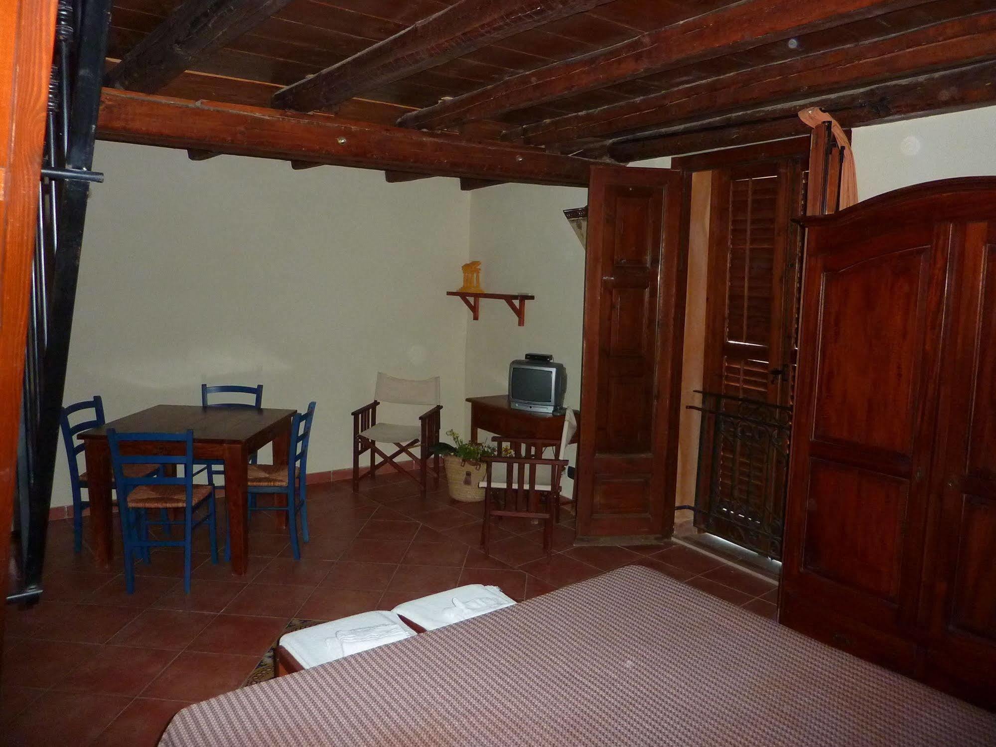 Bed and Breakfast Corte Dei Greci Agrigent Exterior foto